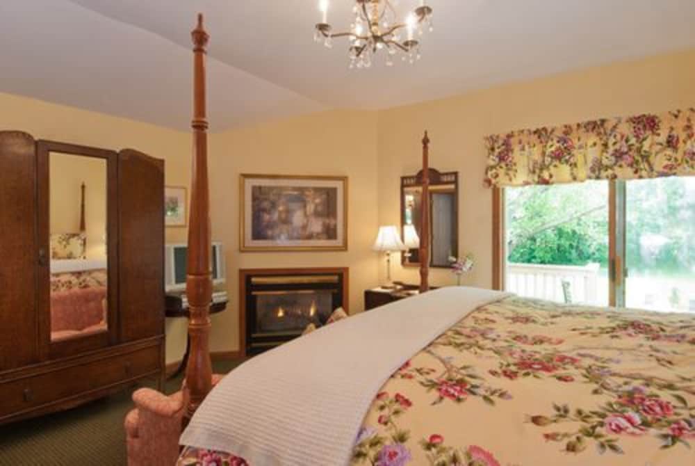 Inn at Ellis River 14/50