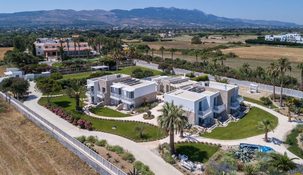 White Pearls Luxury Suites - Adults Only 60/69