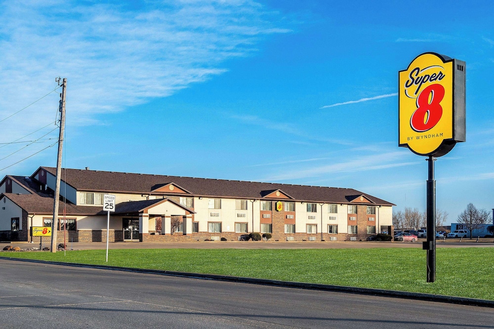 Super 8 by Wyndham Oelwein 4/47