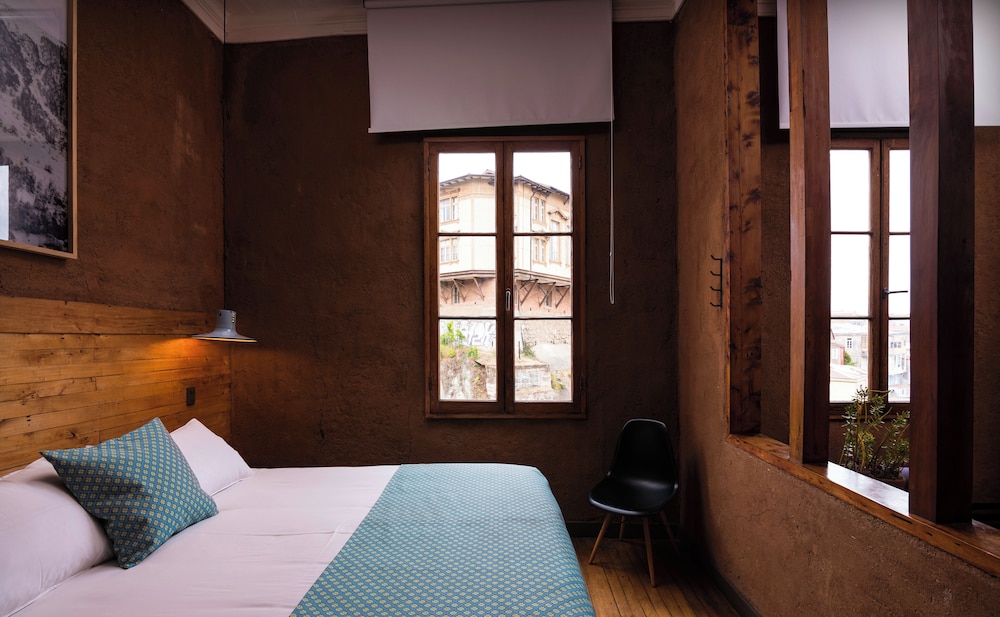 Fauna Hotel 25/73