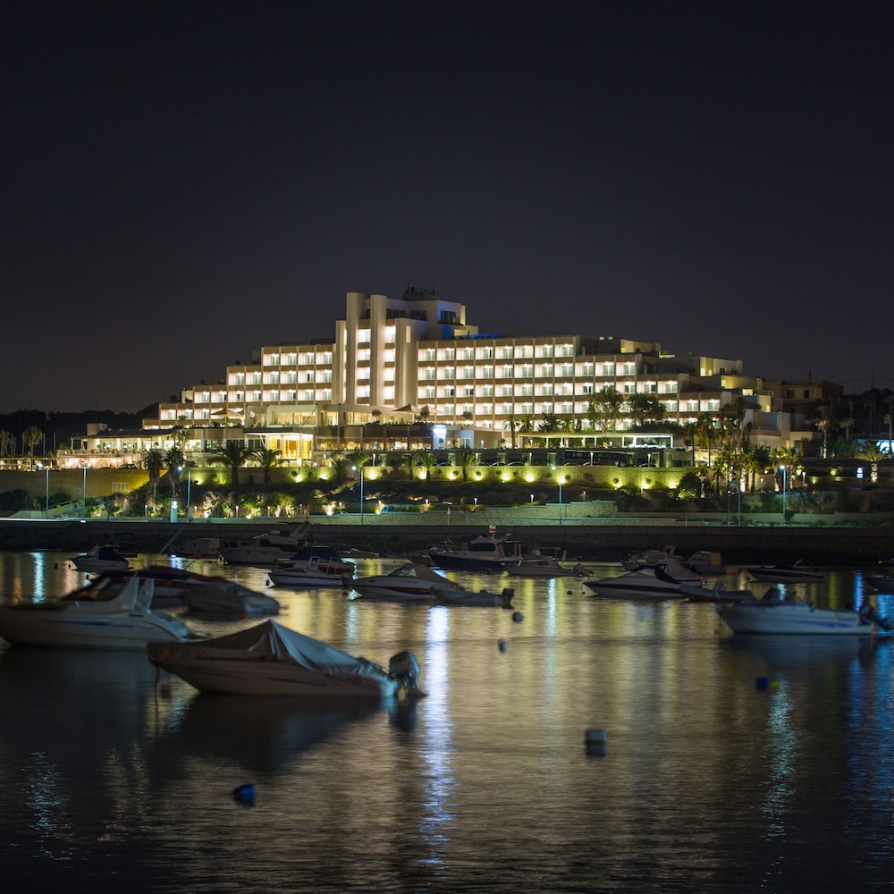 SALINI RESORT 62/68