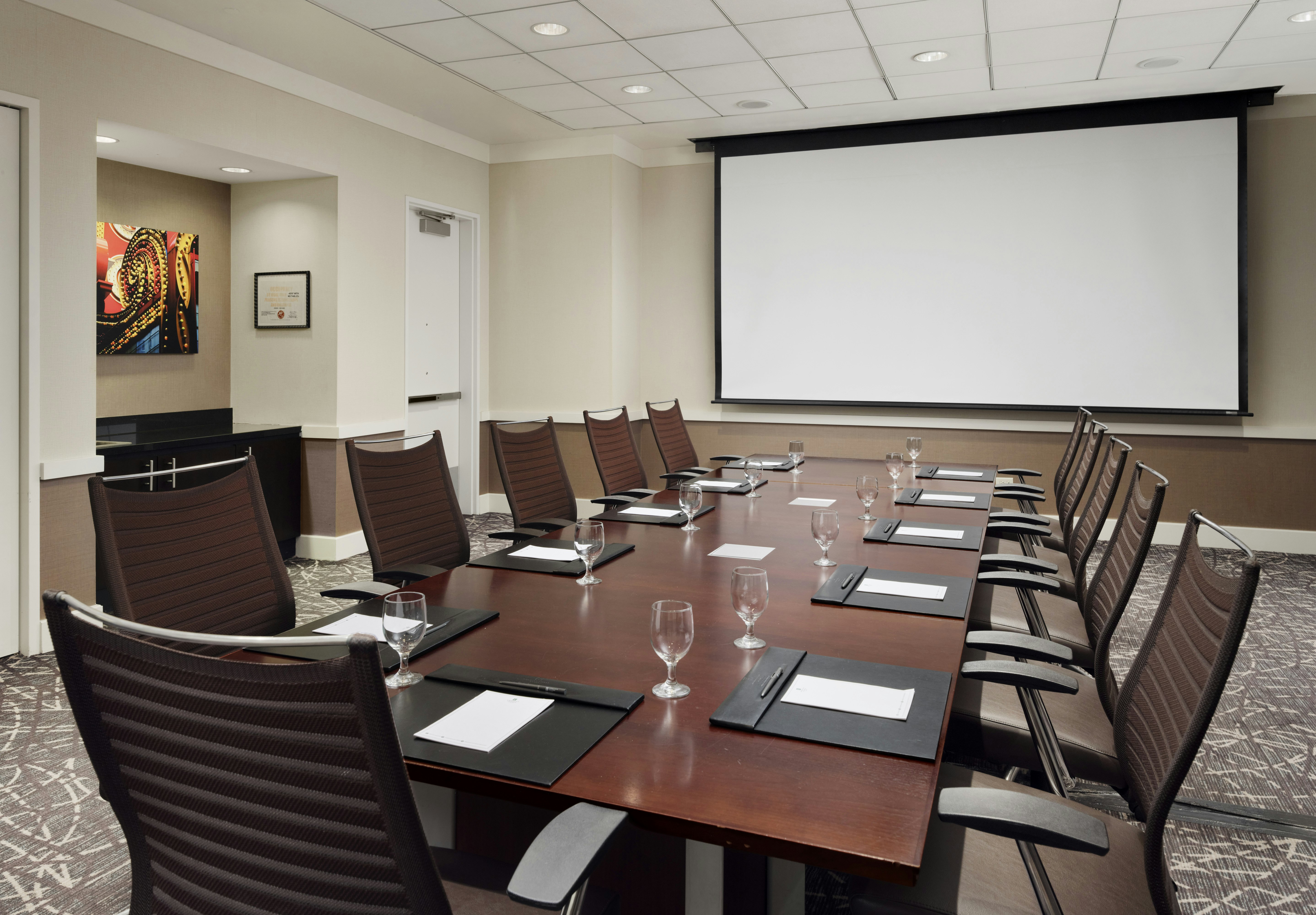 Embassy Suites by Hilton Chicago Downtown Magnificent Mile 44/53