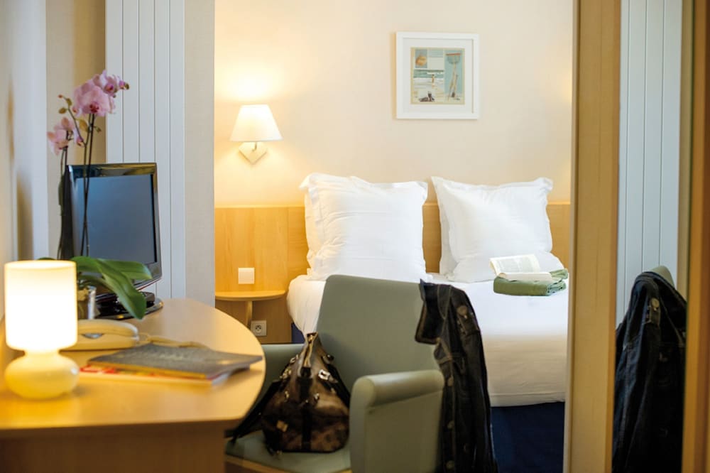 Hotel Vacances Bleues Villa Caroline 40/50