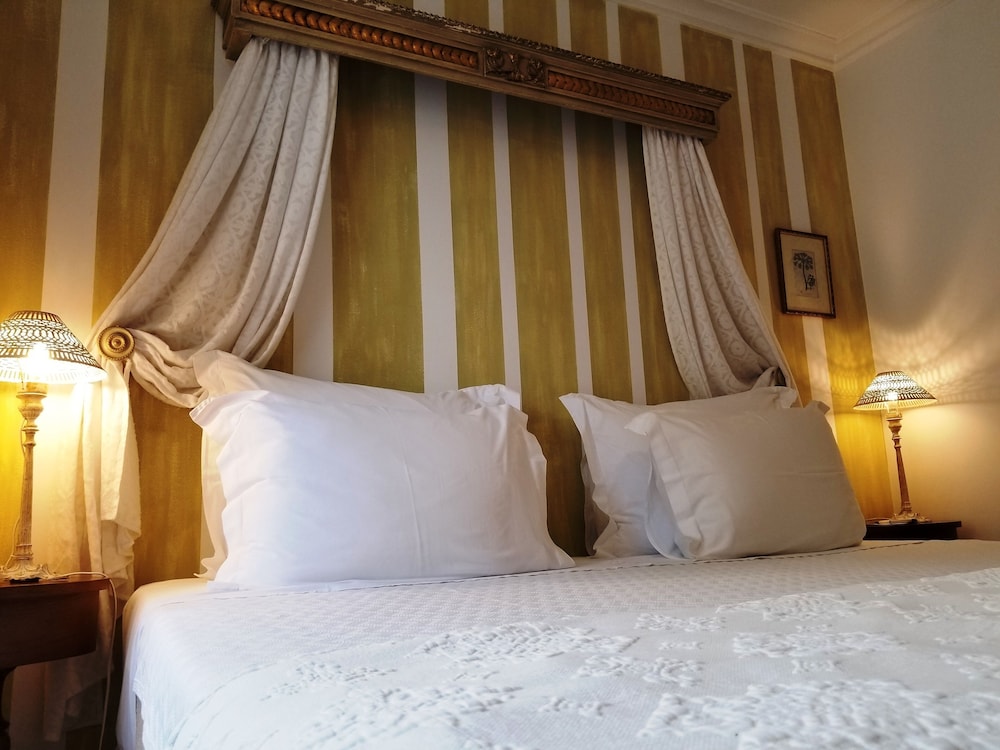 Lawrences Hotel 12/66