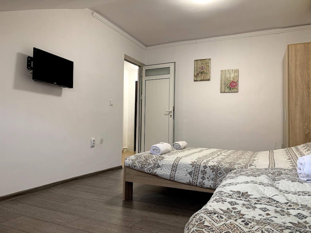 Samuil Apartments 11/46