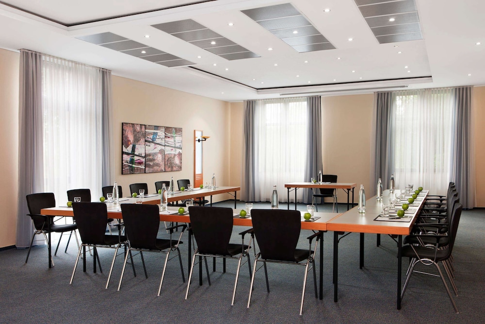 Intercityhotel Magdeburg 47/58