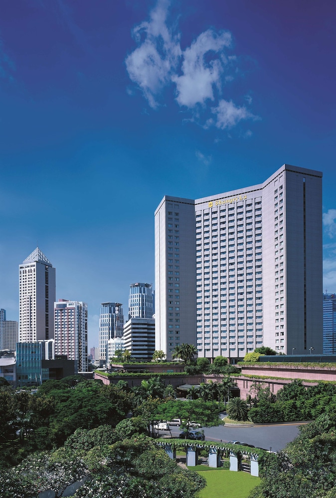 Makati Shangri-La 46/50