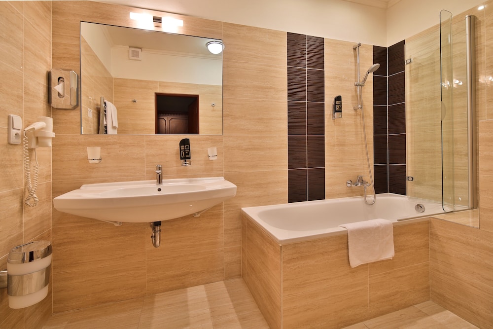 Hotel Meteor Plaza Prague 33/43