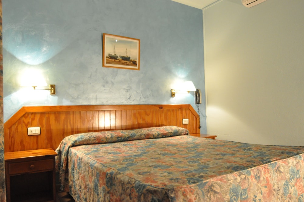 Hotel Paris 25/39