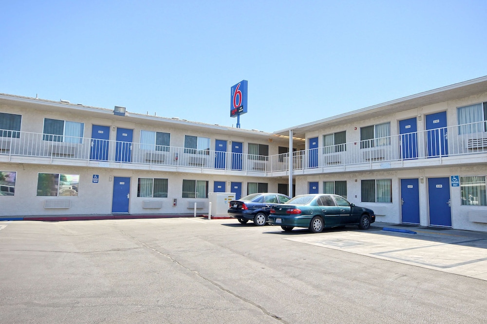 Motel6 Tulare, CA in TULARE - CA