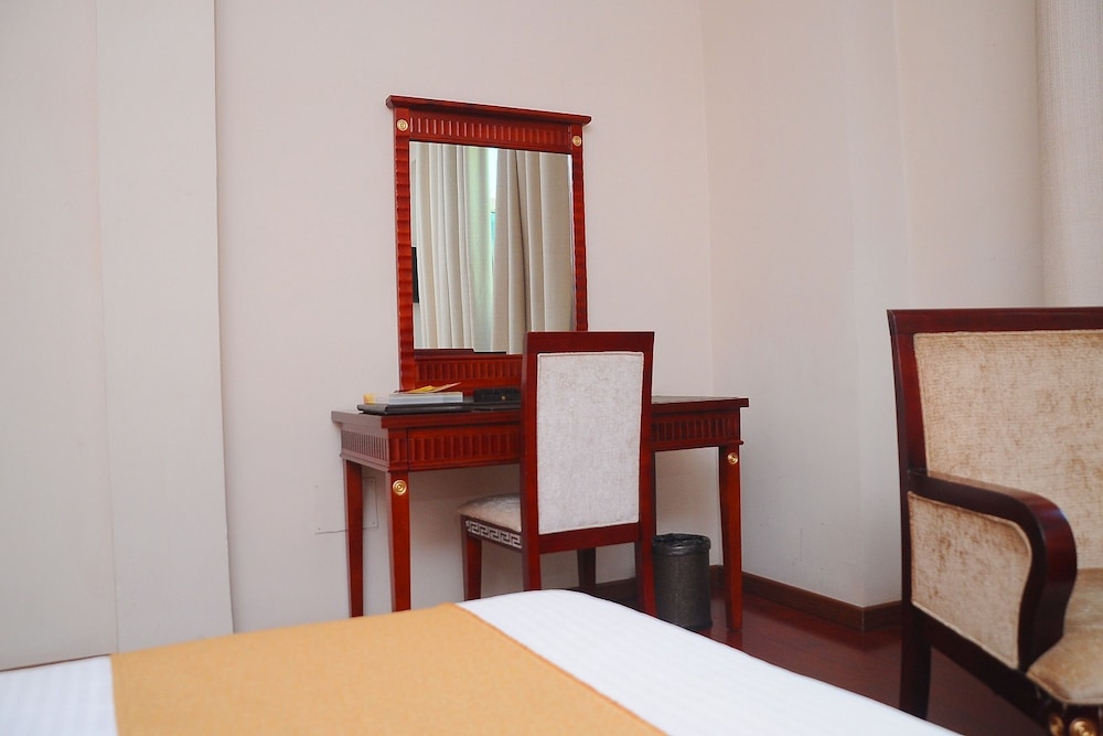 Zola International Hotel 36/50