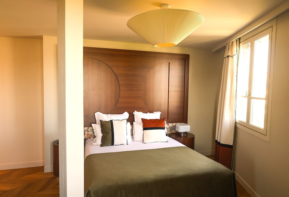 Parisian, Superior, Queen Bed، HOTEL D'ARGENSON 6/8