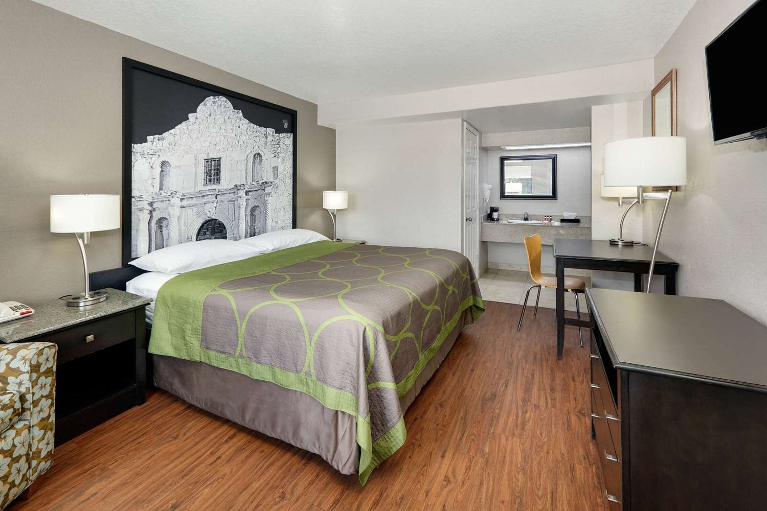 Super 8 By Wyndham San Antonio Downtown/Alamo 15/40