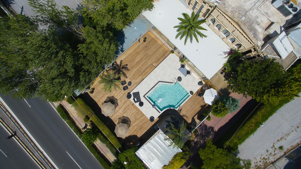 Mikelina Boutique Hotel 60/67