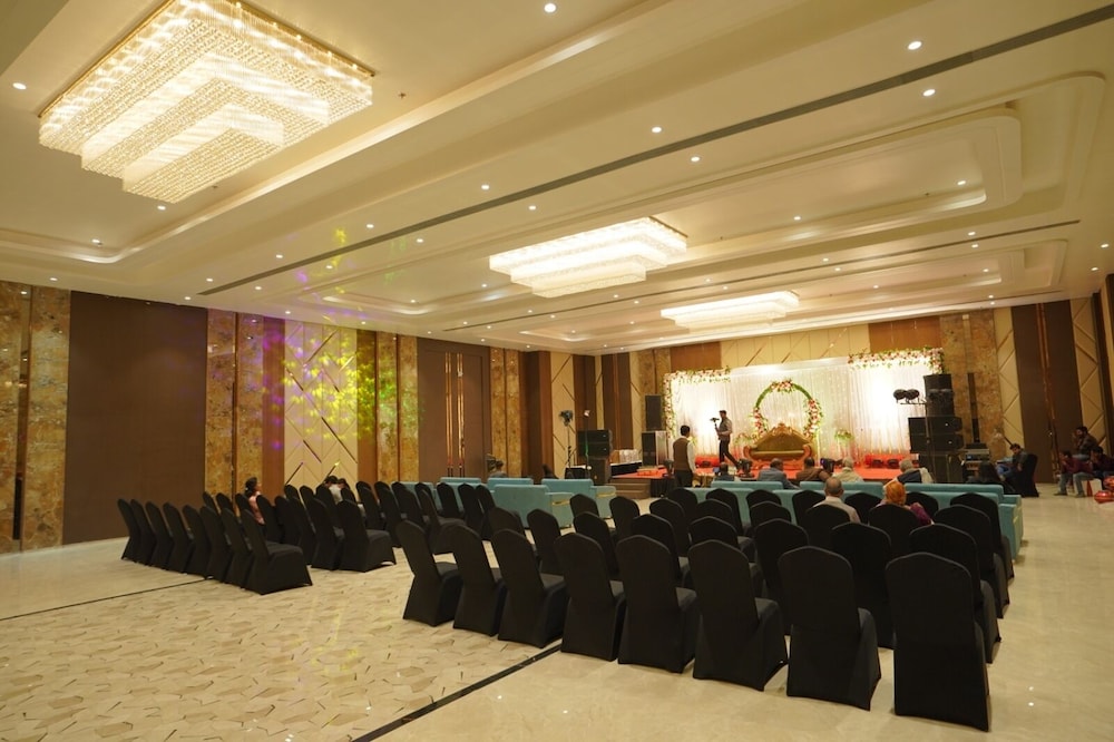 HOTEL ABHINANDAN 26/29