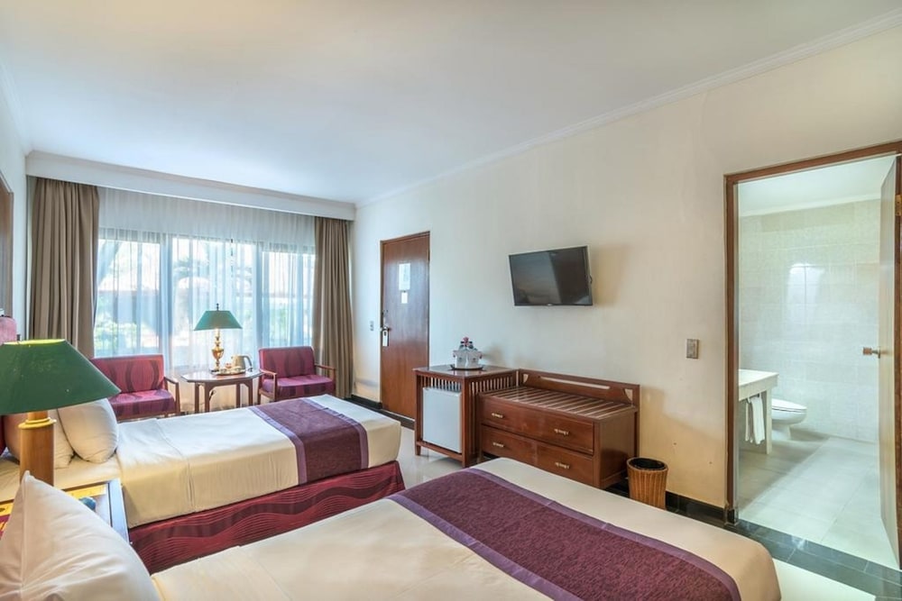 Bali Beach Hotel 21/50