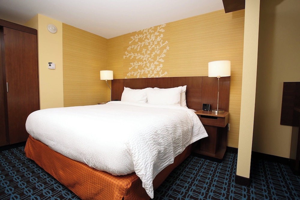 Suite, King Bed, Sofa