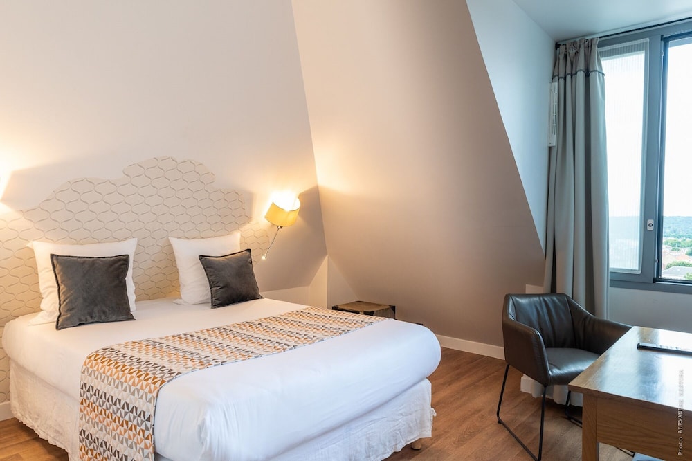 Hotel Versailles Chantiers 22/78