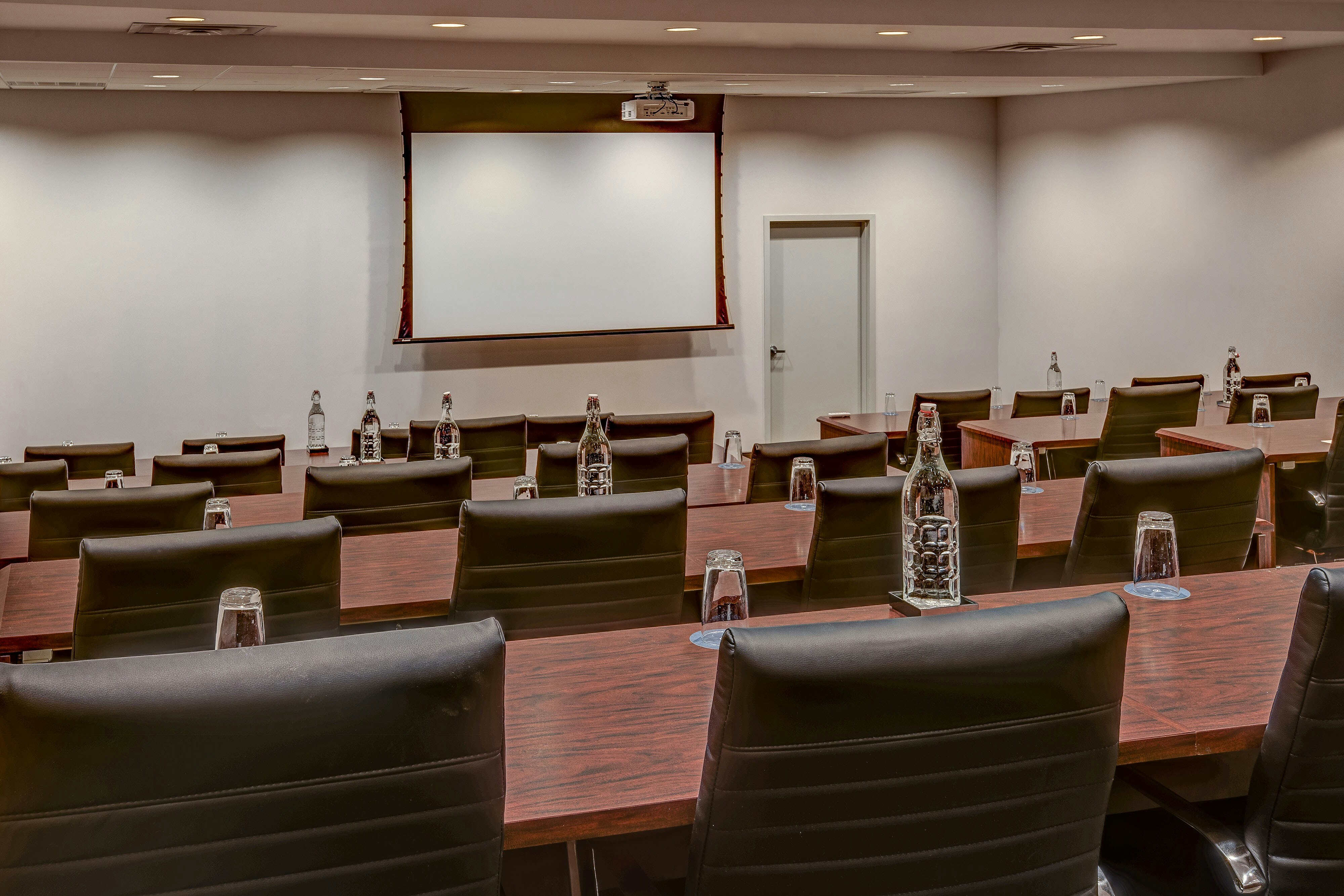 Sheraton Eatontown Hotel 30/40