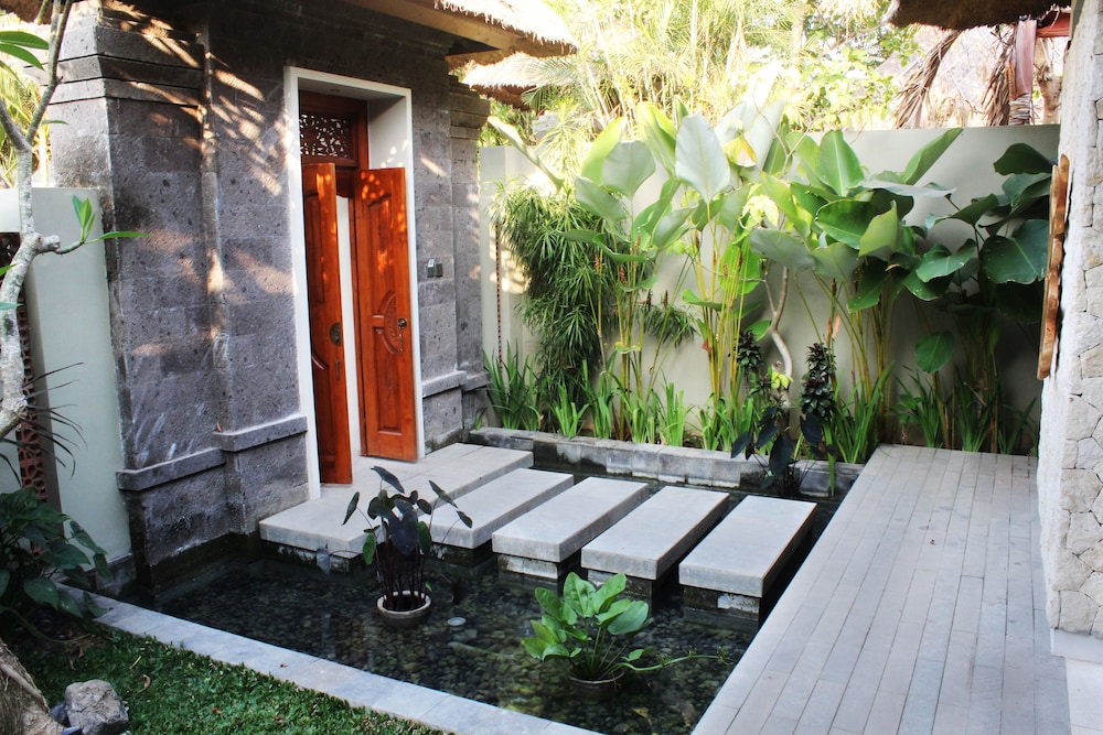 REGALI VILLA CANGGU photo1