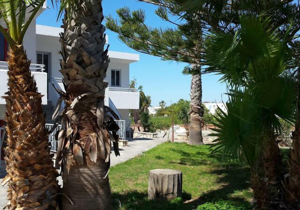 Blue Nest Hotel 42/53