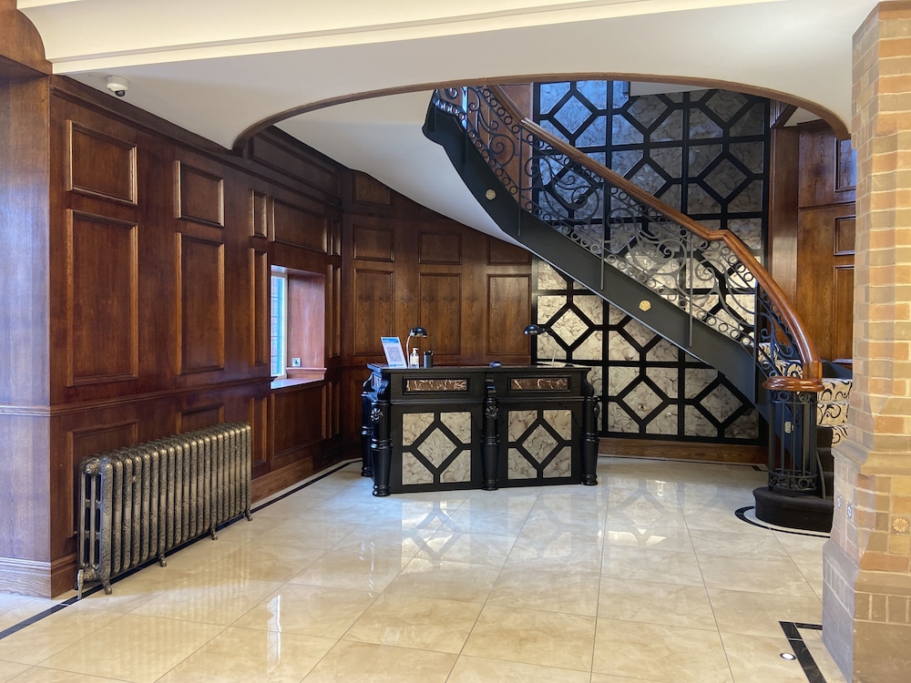 Aldwark Manor Estate 3/46