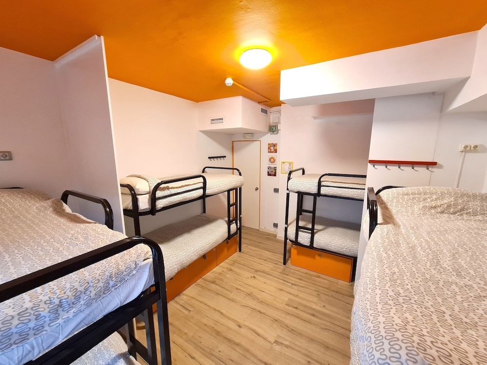 Gracia City Hostel 25/26