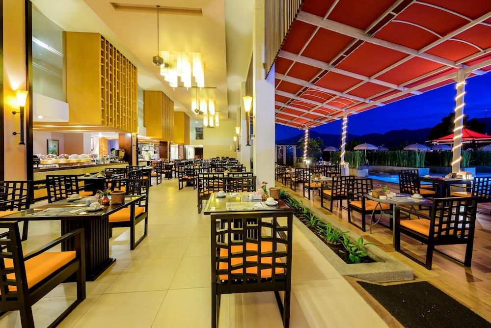 Peach Blossom Resort 34/50