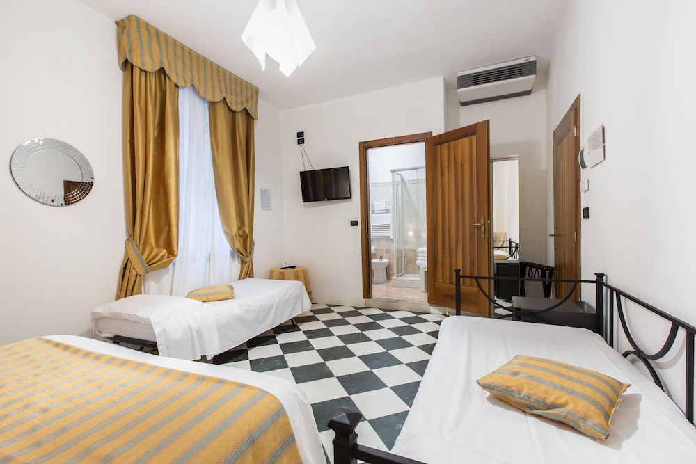 HOTEL AGLI ARTISTI 6/32