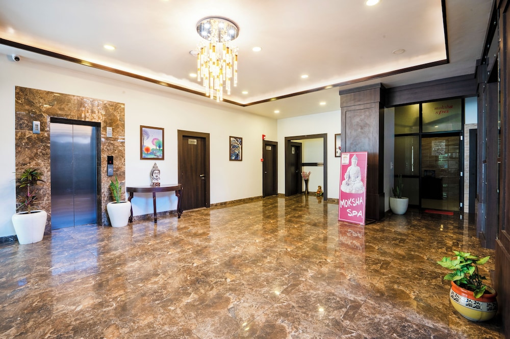 Hotel The Royal Krishna 7/47