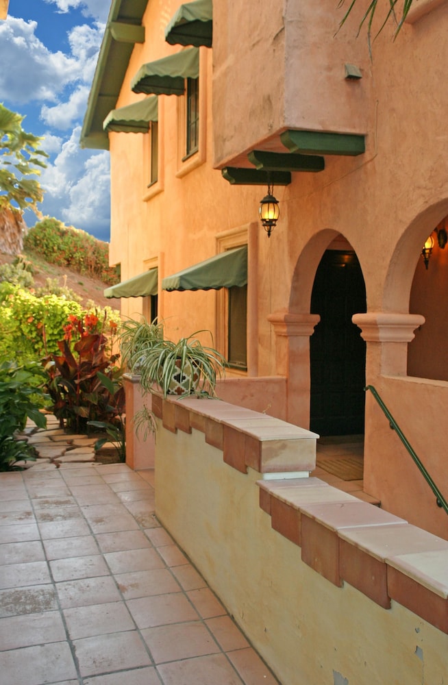 Topanga Canyon Inn Bed and Breakfast 40/49