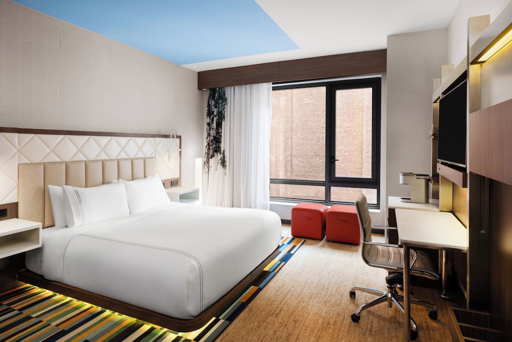 STANDARD, KING BED, ACCESSIBLE