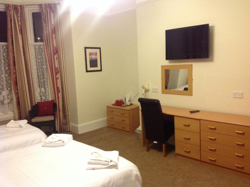 Chatsworth House Hotel 7/50