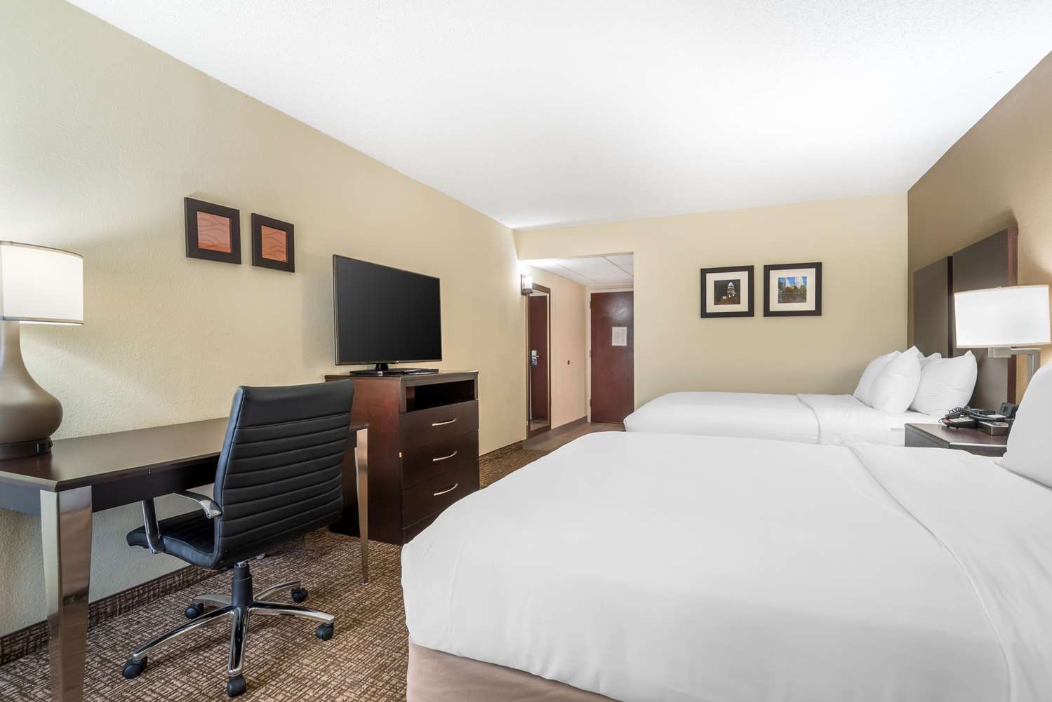 Comfort Inn & Suites Cornelius Lake Norman NC 29/47