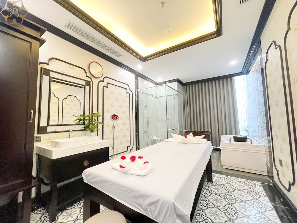 Cua Dong Luxury Hotel 34/70