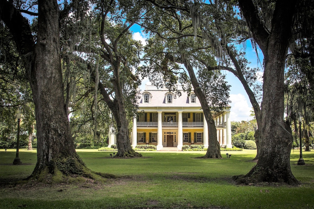The Inn At Houmas House 28/32