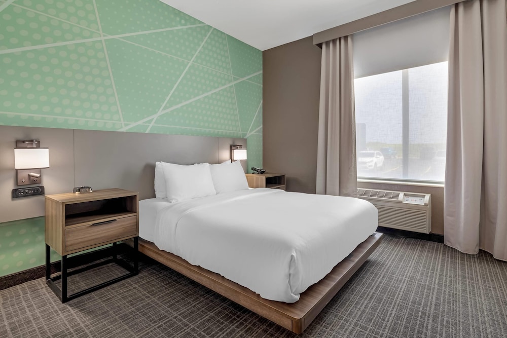 Comfort Inn & Suites Rochester South Mayo Clinic 18/54