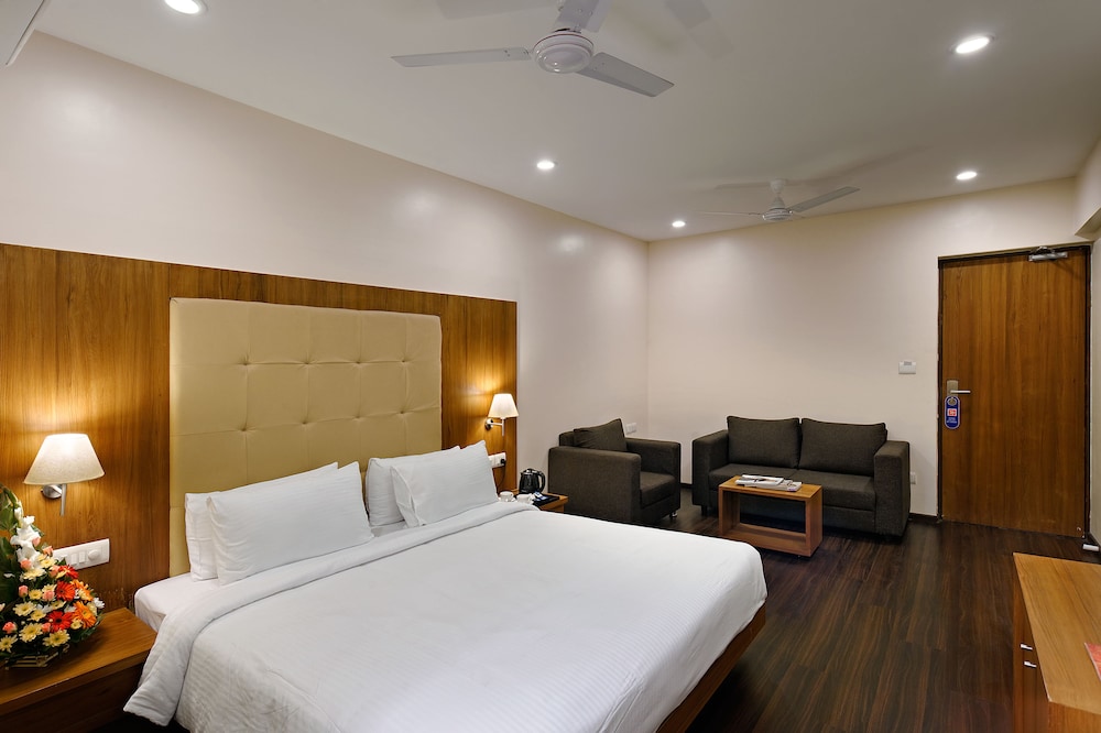 Hotel Deccan Pavilion Pune 8/26