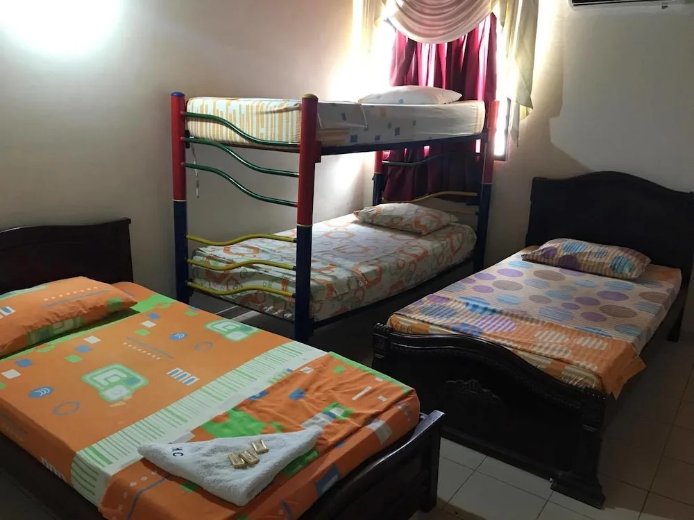 Hotel Colonial Inn 18/26