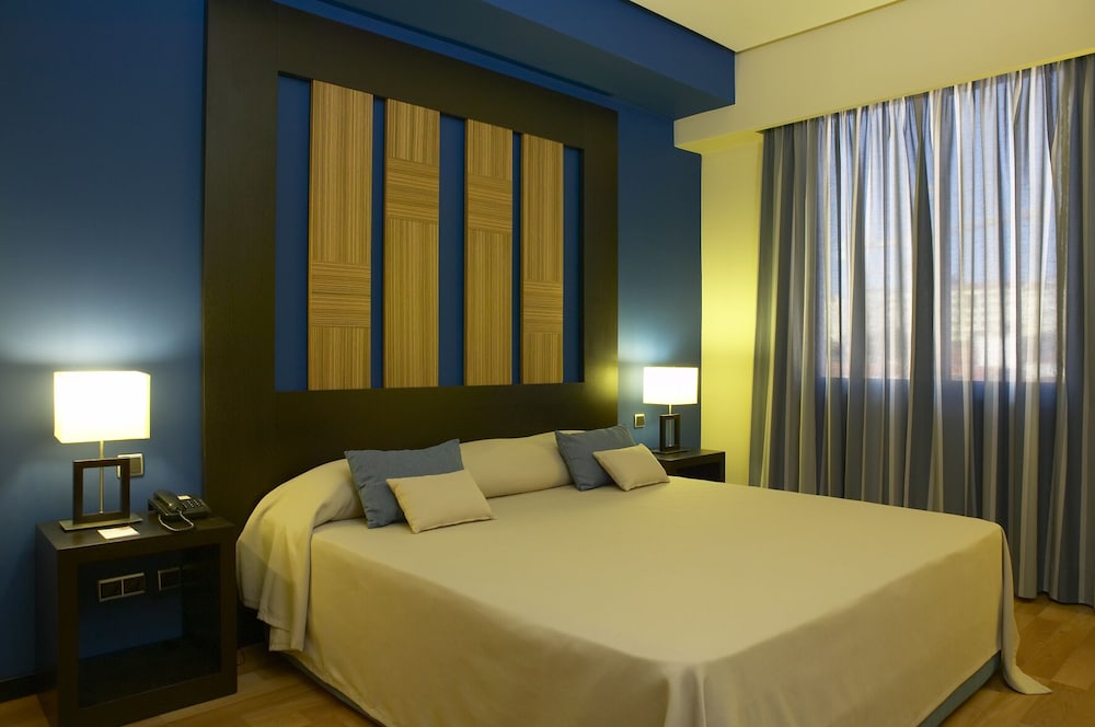EXECUTIVE, DOUBLE BED