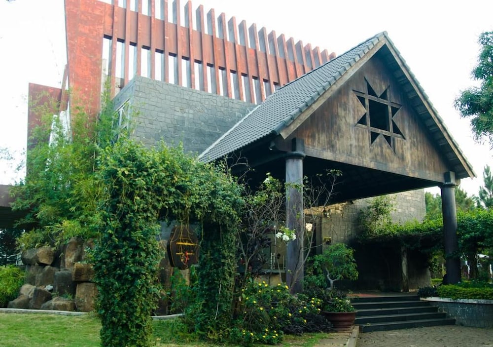 Trung Nguyen Coffee Resort 2/46