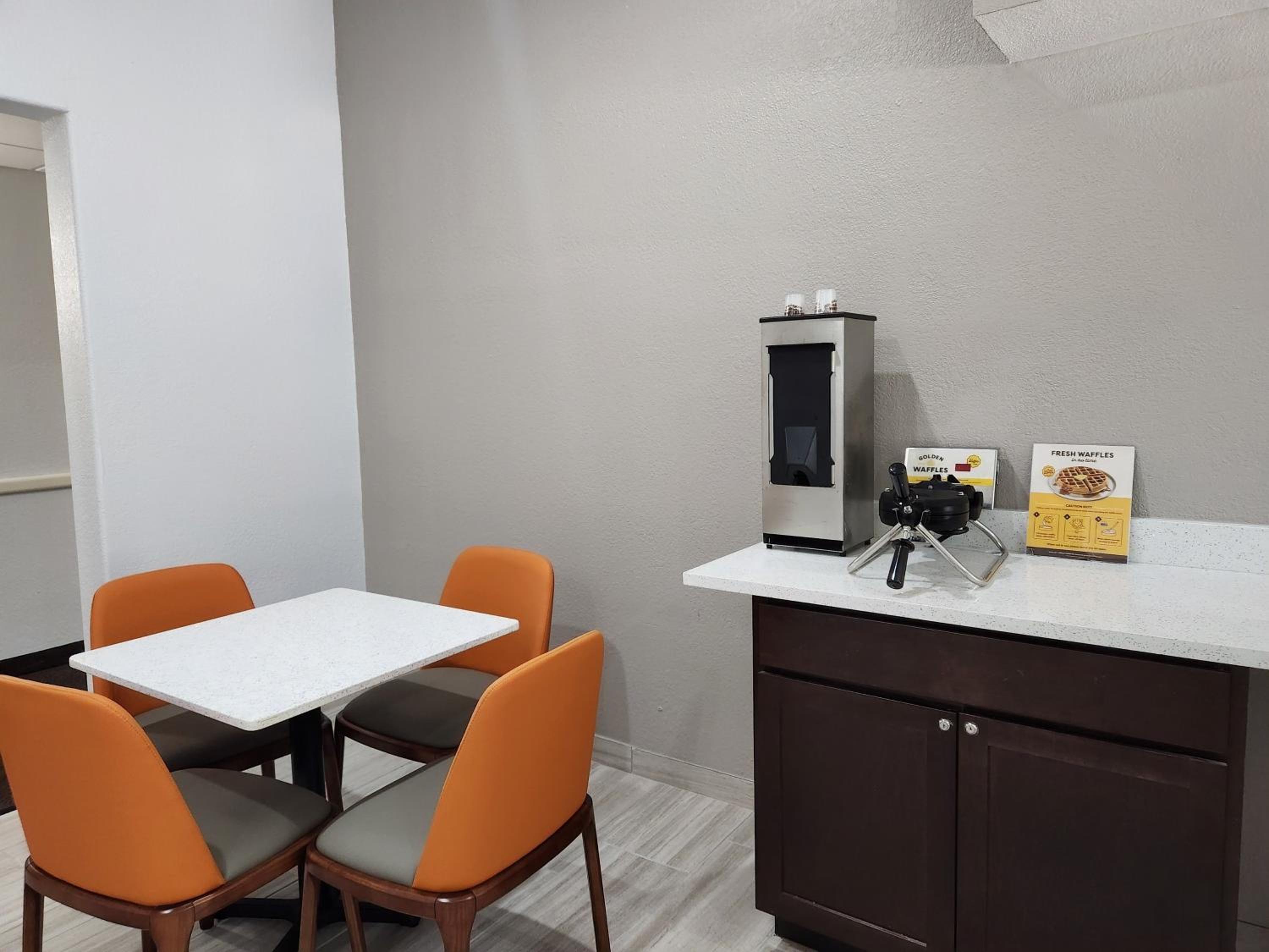 Baymont by Wyndham San Antonio Airport 38/44