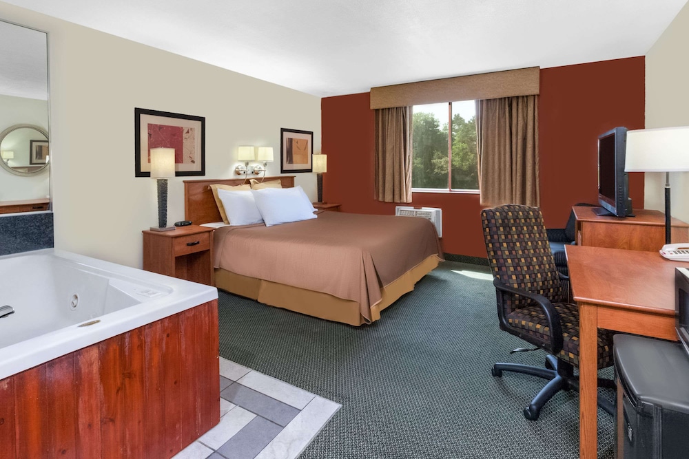 Travelodge By Wyndham Jackson 17/20