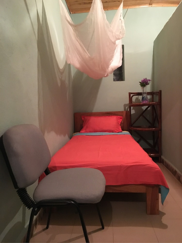 Economy, Single, Single Bed
