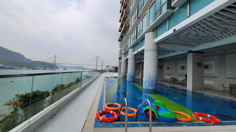 Grand Bay View Hotel 41/50