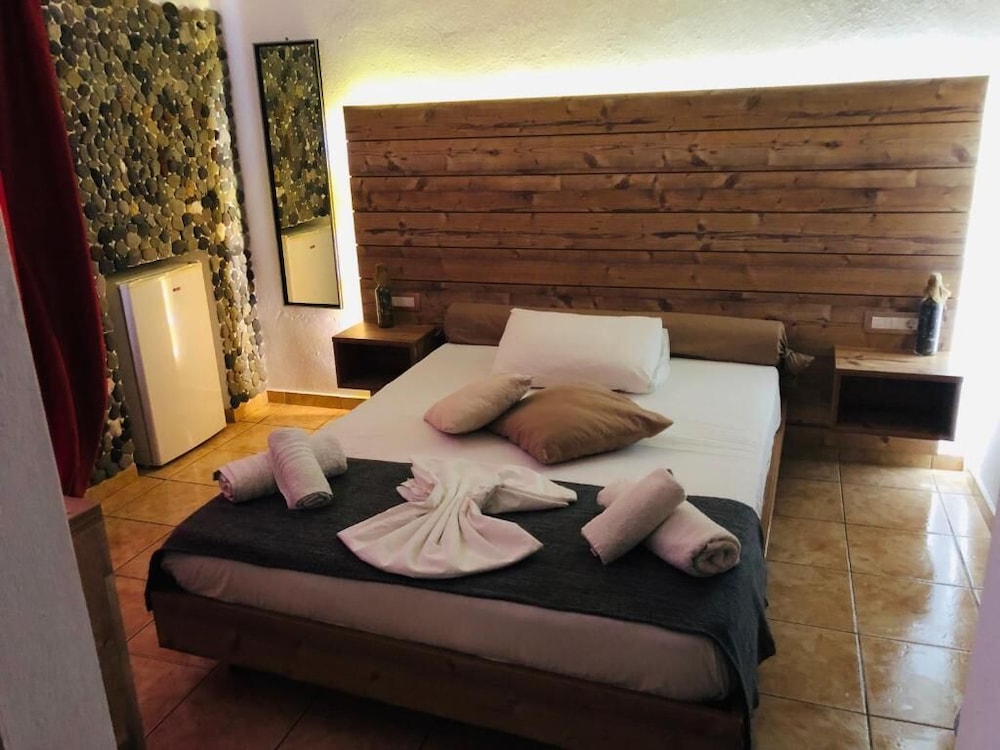 Pension Livadaros 47/71
