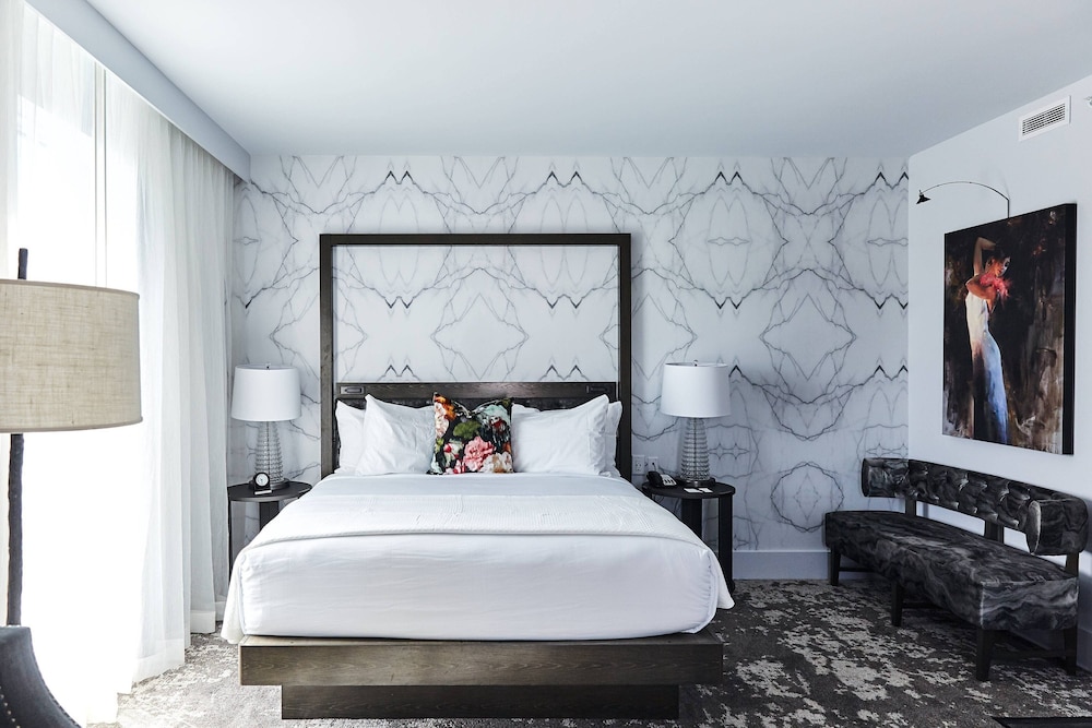GUEST ROOM, STANDARD, KING BED
