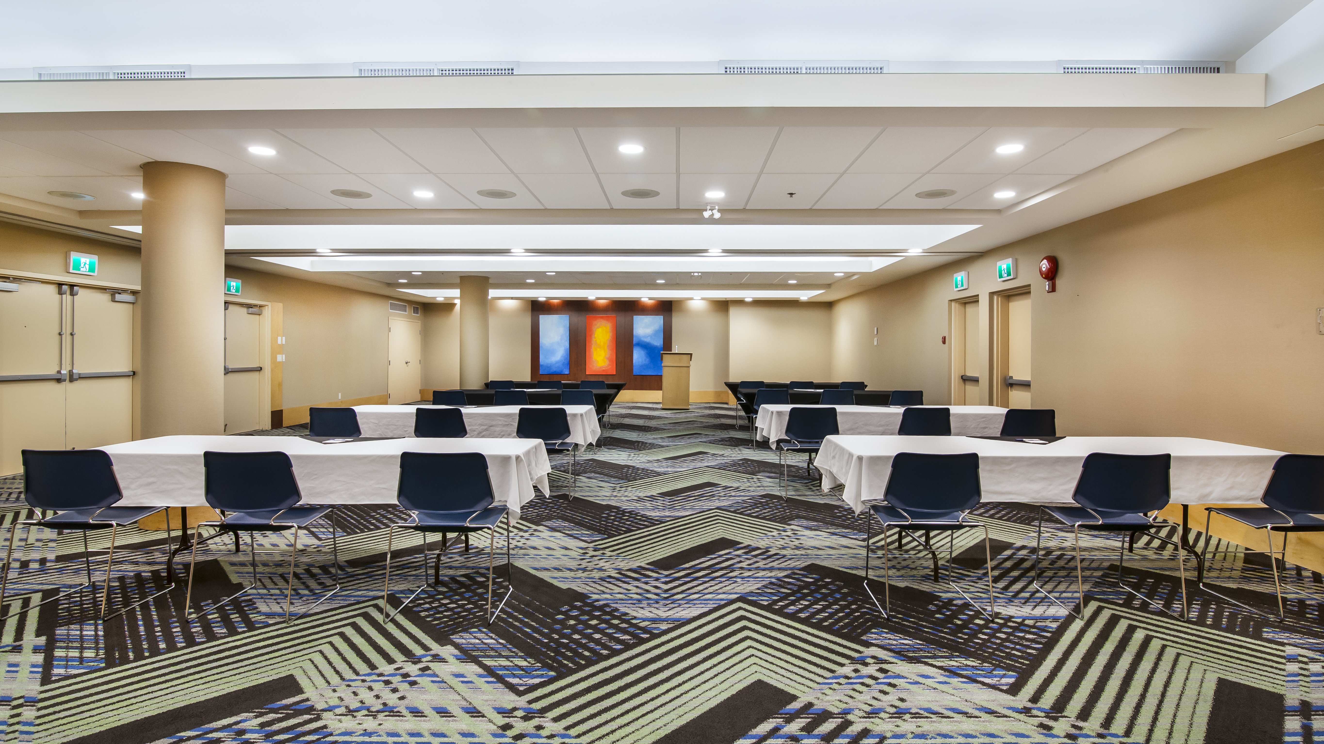 Holiday Inn Express Suites Langley 62/73