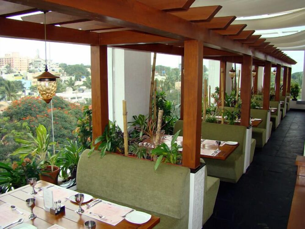 AURICK BOUTIQUE HOTEL 22/28