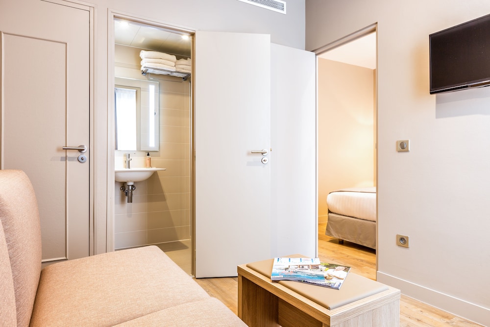 Paris d Issy Hotel Porte de Versailles 22/44